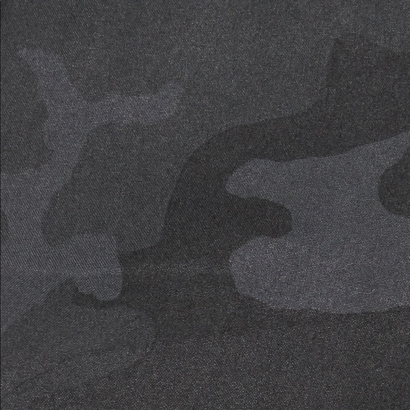 Lululemon Hotty Hot‎ Short *LR 2.5" incognito camo - Picture 13 of 13